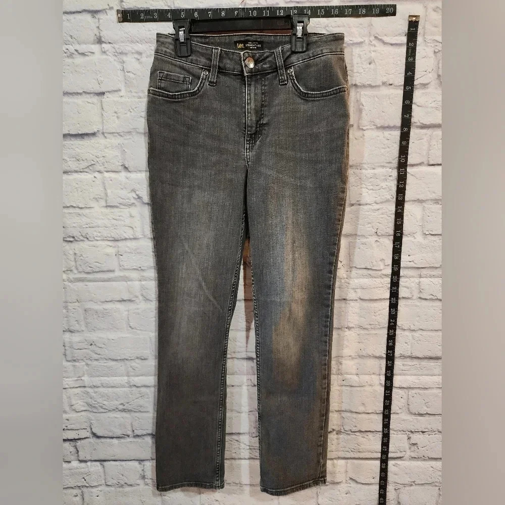 Lee Regular Fit Straight Leg Mid Rise Size 6 Medium - Black Wash Jeans